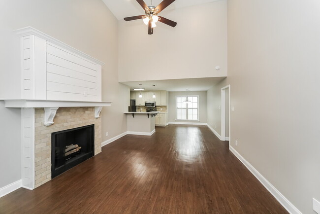 Photo - 7200 Kingcrest Rd