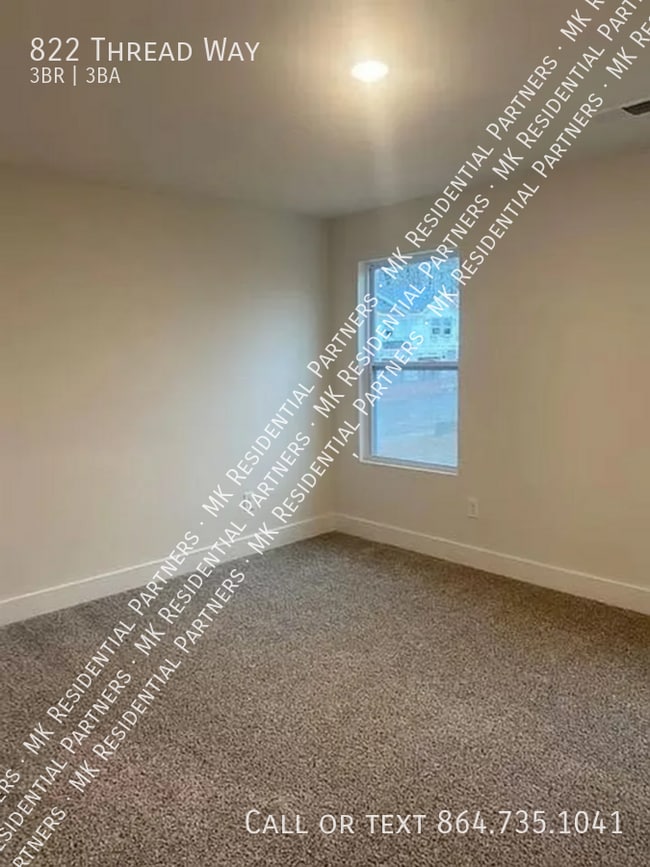 Photo - 822 Thread Wy