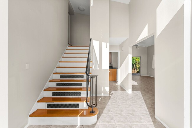 Photo - Waterfront 3 Bedroom in Yacht Club Estates
