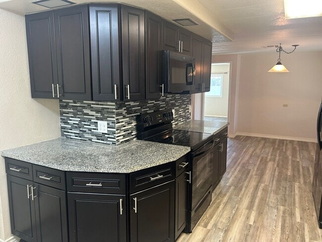 Photo - Long term 3 bedroom home in sun lakes