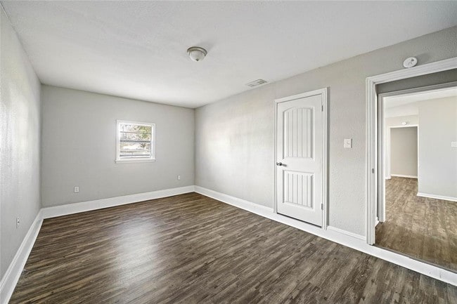 105 Plum St