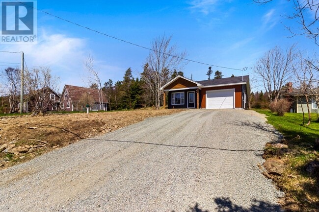 Photo - 305 Petty Harbour Rd