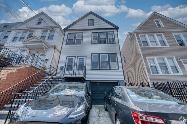 Building Photo - 175 Zabriskie St Unit 1 Rental