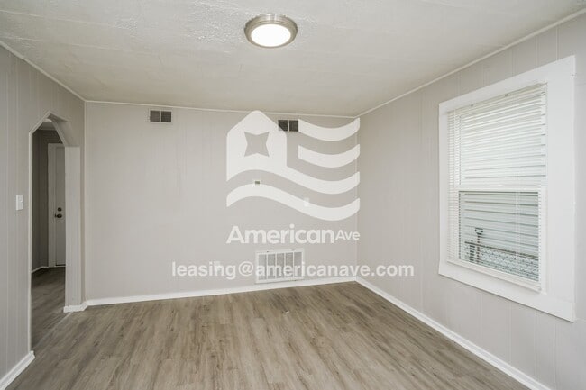 920 Brentwood Ave