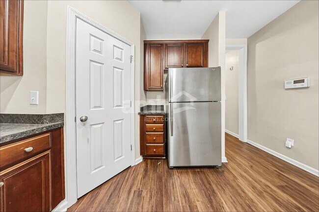Photo - 263 Island Green Rd