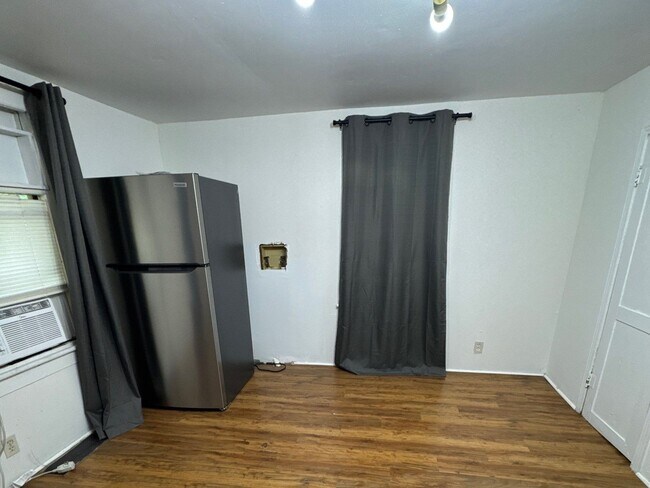 Photo - 426 W King St Unit R
