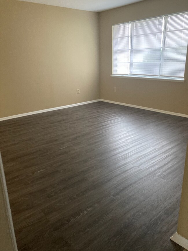 Photo - 2215 Kevin Ct