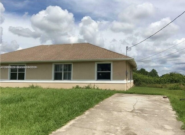 Photo - 4612-4624 24th St SW Unidad 0