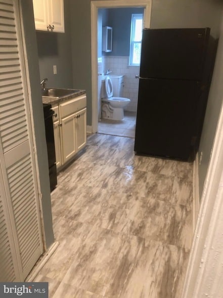 Photo - 3023 Oakford Ave