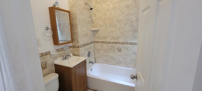 Bathroom - 654 S 19th St Unit #1