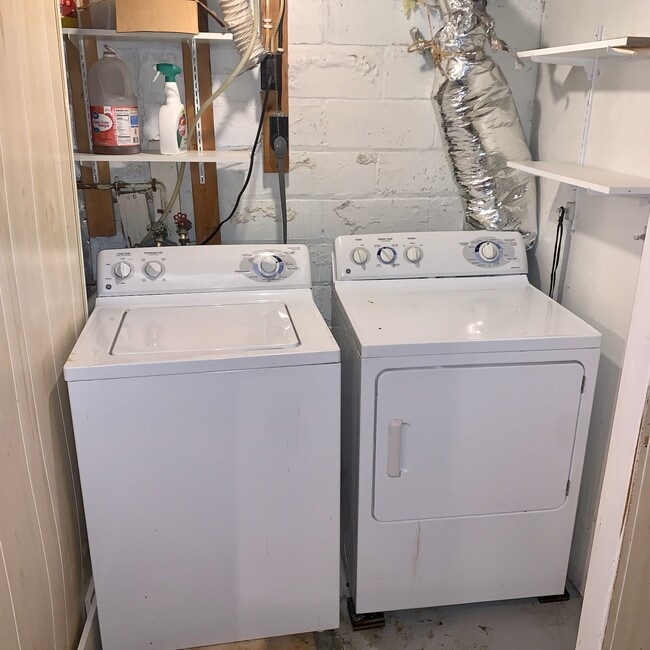 Building Photo - 317 5th Ave