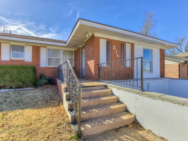 Photo - 316 W Bass Ave