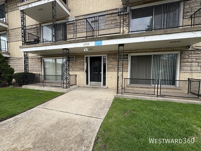 Building Photo - 12706 S Aberdeen St Unit A8 Rental