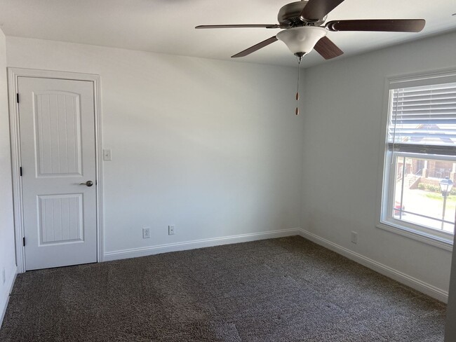 Photo - 4 bed, 3 bath, under $1900  Wow.