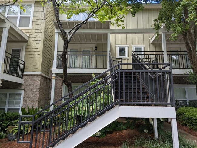 Building Photo - 3 Bed/3 Bath Apartment in the Woodlands Community w/ Resort-Style Amenities