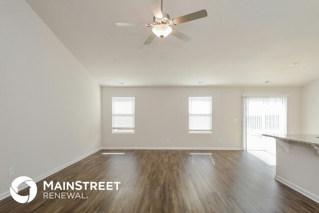 Photo - 356 Gourd St