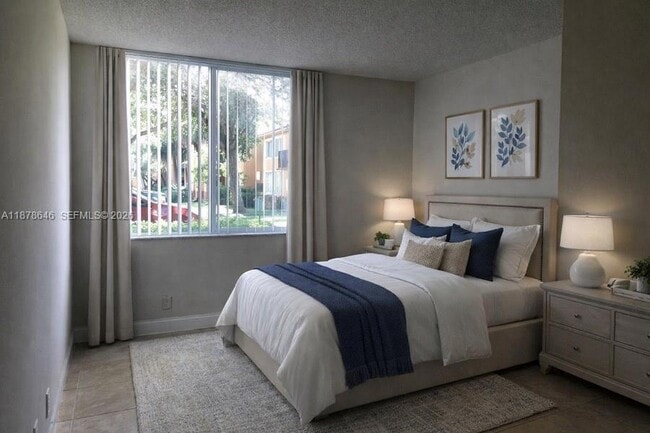 Photo - 10757 Cleary Blvd Unidad 104