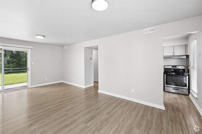 2BR, 1BA - 920SF - Living Room