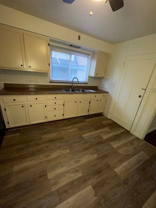 Photo - 8314 Marley St Unidad 1