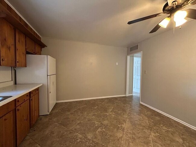 Photo - 920 S Wilson St