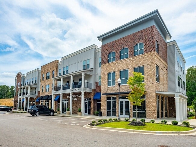 Photo - Lakeland Town Square