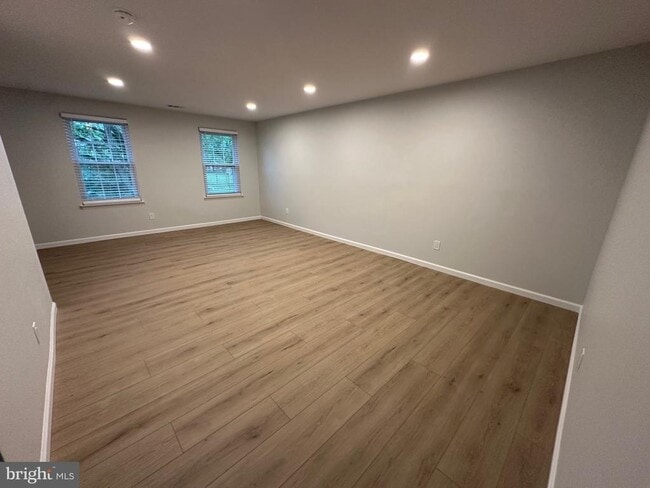 Building Photo - 1783 N Dove Rd Unit B Rental