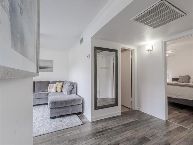 Photo - 4748 Old Bent Tree Ln Unidad 201