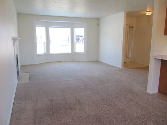 Photo - Two Bedroom Duplex in South Salem Unit 5370