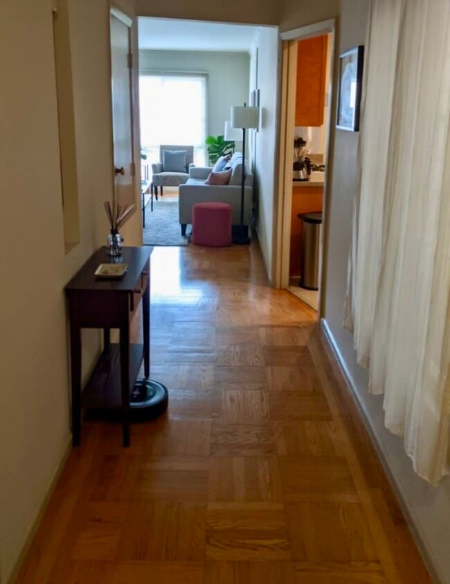 Building Photo - 723 8th Ave