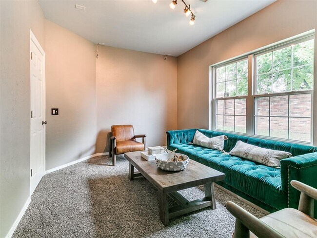 Photo - 12401 SW 7th St