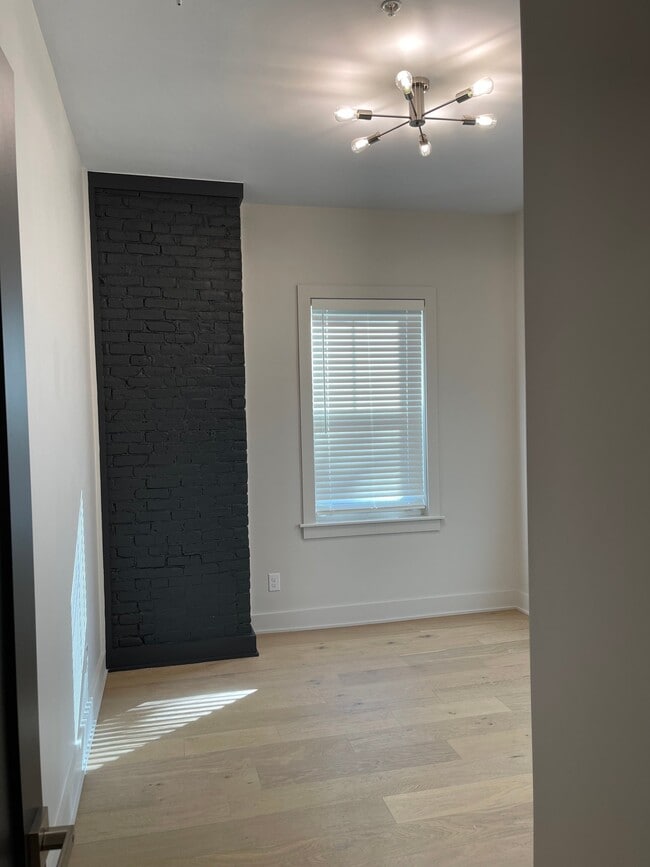 Photo - 182 Waterman St Unit 1C