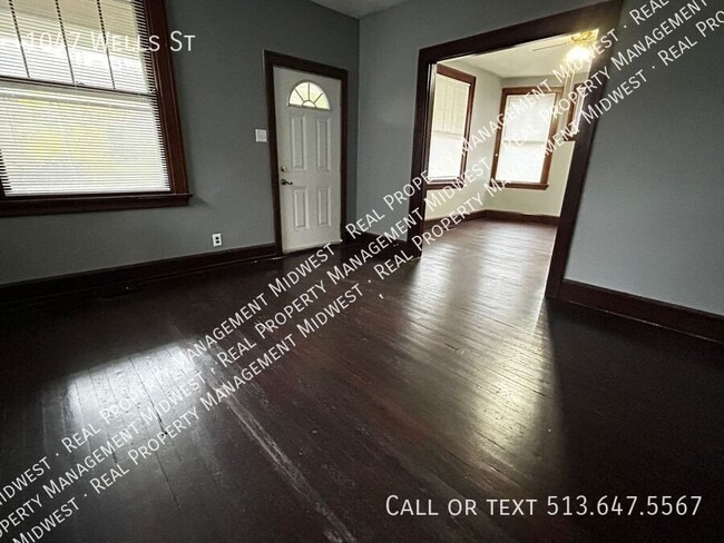 Photo - 1047 Wells St