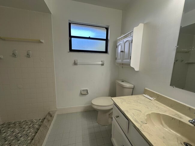 Photo - 1686 SE Trumpet Ln