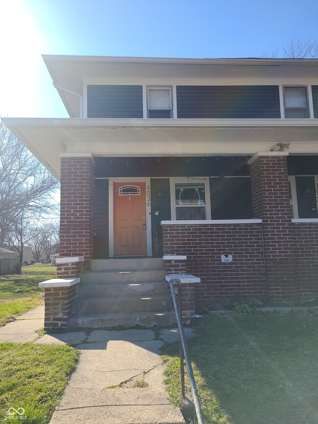 Photo - 1036 Churchman Ave Casa