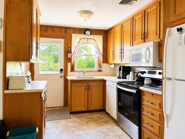Photo - 110 Old Beach Rd