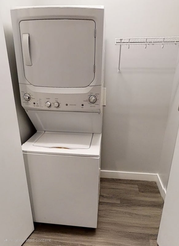 Photo - 905 W Montrose Ave