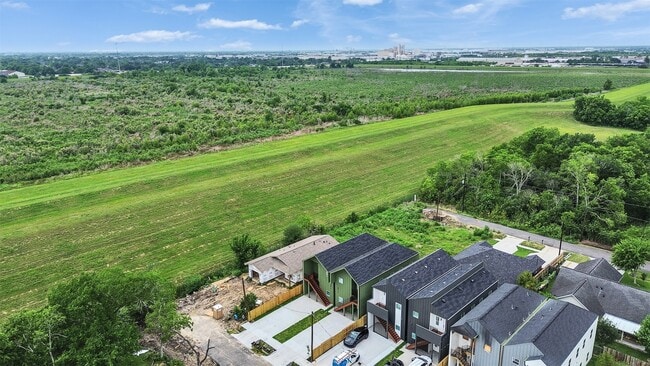 Photo - 9709 Cargill St