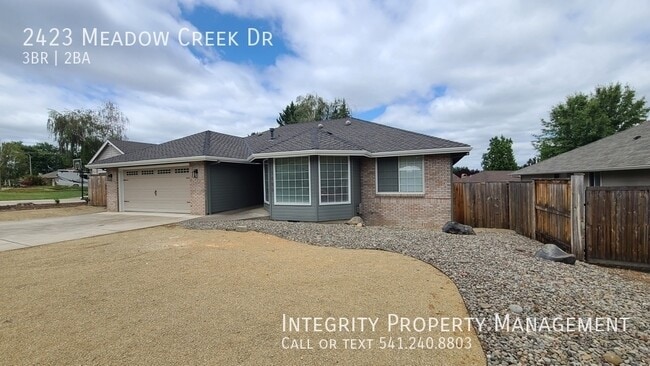 Photo - 2423 Meadow Creek Dr