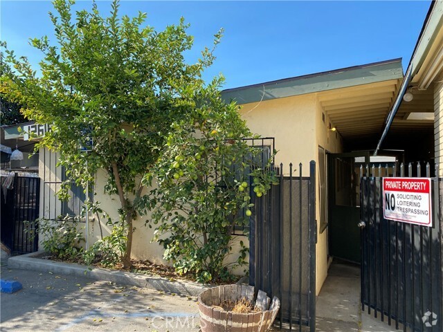Building Photo - 12616 Lambert Rd Unit 1 Rental