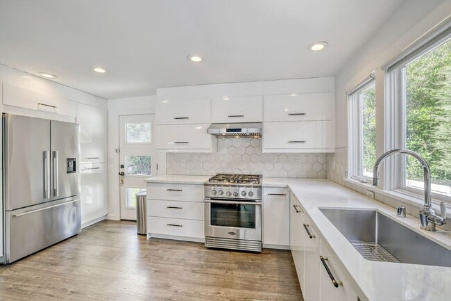 Photo - Yarrow Point Home