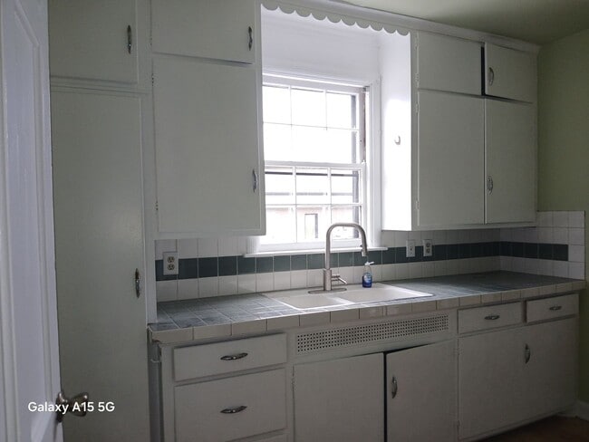 Photo - Madison 408-410 S Unit Madison 408 (North Apartment)