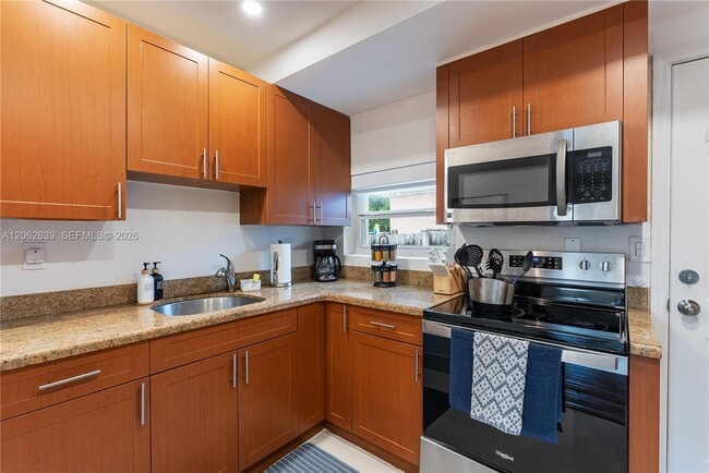 Photo - 2102 SW 31st Ave