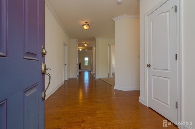 9 Comstock Ln