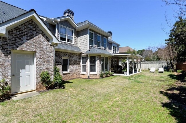 Photo - 310 Windsor Gate Cove NE