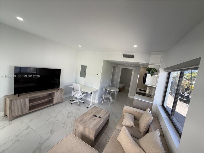 Photo - 944 Jefferson Ave Unidad 16