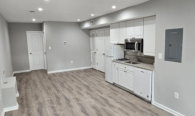 Building Photo - 111 Rhode Island Ave NW Unit 1