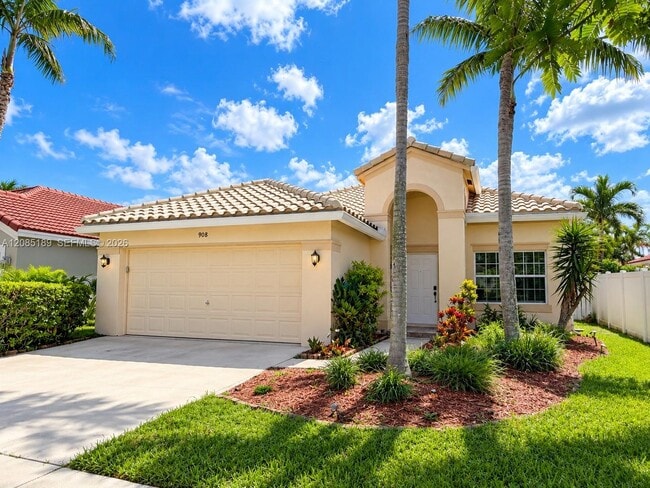 Photo - 908 Tanglewood Cir