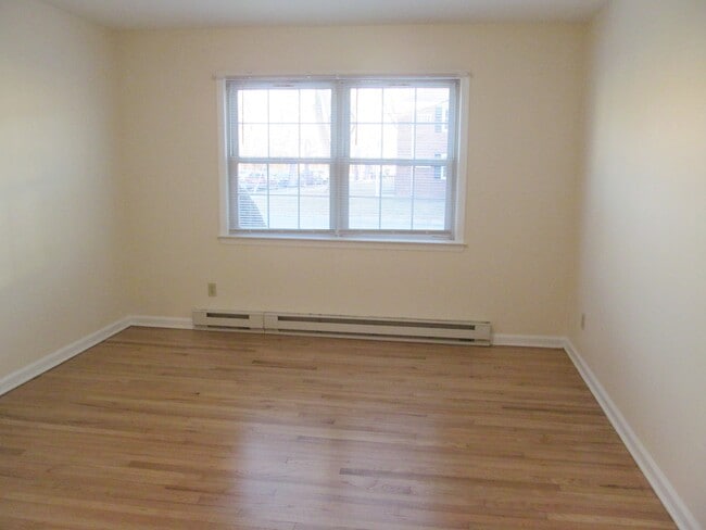 Photo - 60 E Cliff St