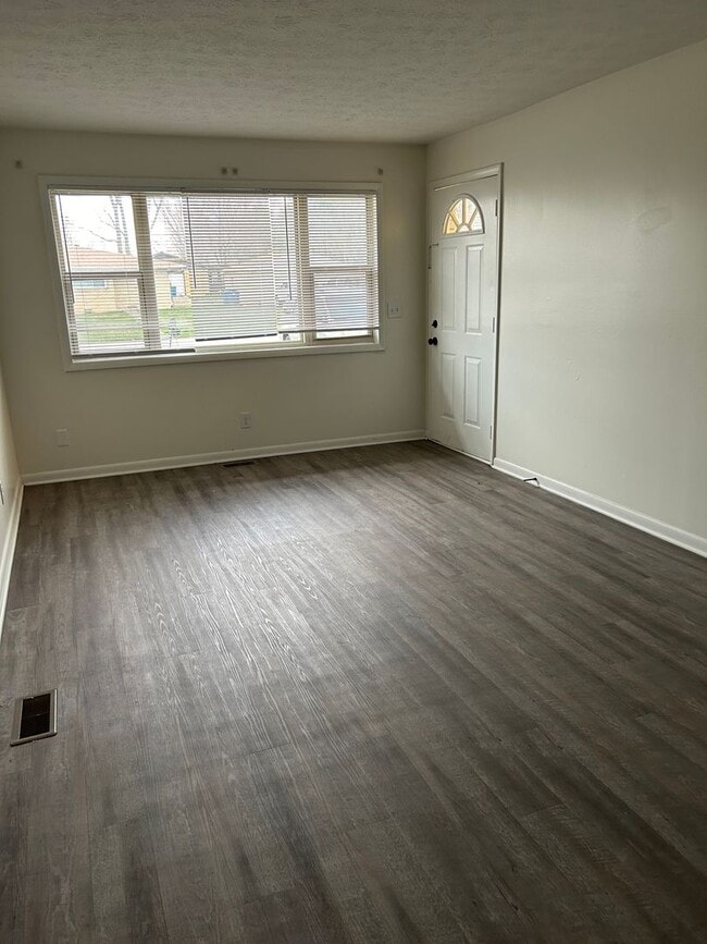 Photo - 7014-7016 N Manor Dr Unit 7016