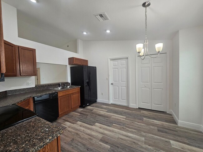 Photo - 308 Highland Meadows Dr